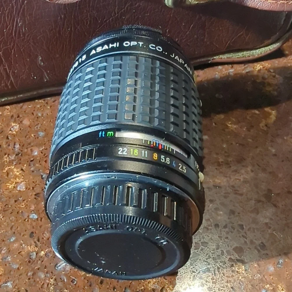ASAHI PENTAX TAKUMAR (Bayonet) 1:2.5 135mm. 5537615 ASAHI Optical. Co Lens